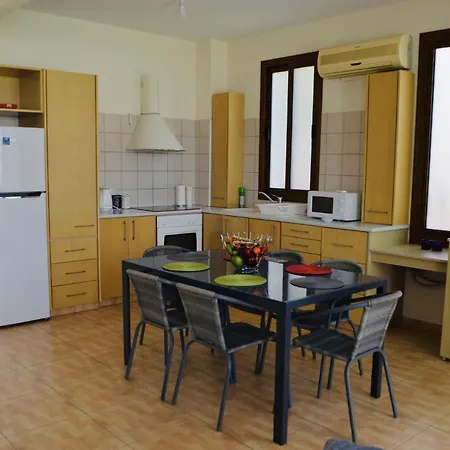 Villa You And Your Family Will Love This Close To The Beautiful Town Of Protaras, 1507 *